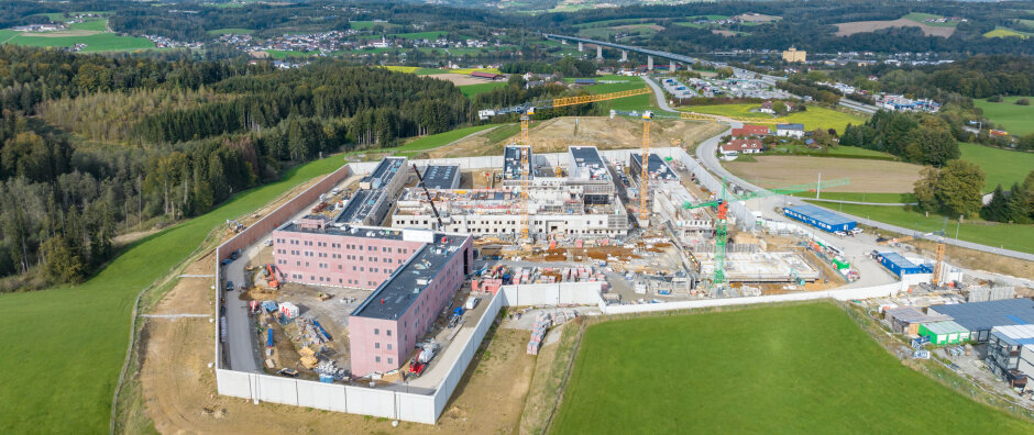 JVA-Neubau Passau - Baufortschritt im Oktober 2024 - © Staatliches Bauamt Passau / Matthias Kinateder