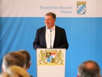 Staatsminister Christian Bernreiter hielt die Festansprache. Staatsminister Christian Bernreiter hielt die Festansprache.