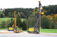 4.400 Rüttelstopfsäulen sollen den Boden im Bereich der Hengersberger Ohe verdichten.