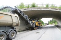 In mehreren Bauabschnitten wurde die B 533 zwischen Hengersberg und Vorderherberg saniert. In mehreren Bauabschnitten wurde die B 533 zwischen Hengersberg und Vorderherberg saniert.