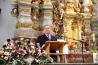 Bauminister Christian Bernreiter bei seiner Ansprache nach dem festlichen Gottesdienst. Bauminister Christian Bernreiter bei seiner Ansprache nach dem festlichen Gottesdienst.