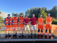 „Team Niederbayern“ bei der Deutschen Schneepflugmeisterschaft: Christian Angerer (v.l.), Wolfgang Forster und Maximilian Prechtl vom Bauhof der Stadt Landshut, die „Highway-Chaoten“ Christian Klosterhuber und Dominik Friedl von der SM Vilshofen und Franz Winderl und Andreas Kilger vom Bauhof der Gemeinde Grainet.