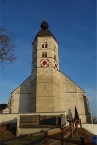 Die Wallfahrtskirche Mariä Himmelfahrt auf dem Bogenberg gilt als älteste Wallfahrtskirche Bayerns.