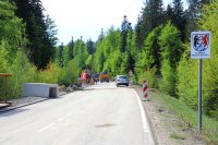 Direkt an der Landkreisgrenze laufen derzeit die Arbeiten an der St 2132 zwischen Frauenau und Klingenbrunn. Direkt an der Landkreisgrenze laufen derzeit die Arbeiten an der St 2132 zwischen Frauenau und Klingenbrunn.