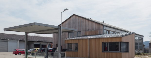 Rund 10 x 5 Meter misst der neue Büroanbau des Betriebsgebäudes der Straßenmeisterei Freyung. Rund 10 x 5 Meter misst der neue Büroanbau des Betriebsgebäudes der Straßenmeisterei Freyung.