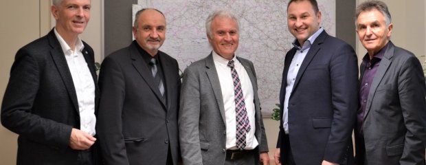 MdL Prof. Dr. Gerhard Waschler, Hochbau-Bereichsleiter Norbert Sterl, Bauamtsleiter Robert Wufka, MdL Jürgen Baumgärtner und MdL Walter Taubeneder. MdL Prof. Dr. Gerhard Waschler, Hochbau-Bereichsleiter Norbert Sterl, Bauamtsleiter Robert Wufka, MdL Jürgen Baumgärtner und MdL Walter Taubeneder.