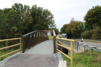 Die Brücke über den Bogenbach ist für Fußgänger und Radfahrer freigegeben. Die Brücke über den Bogenbach ist für Fußgänger und Radfahrer freigegeben.
