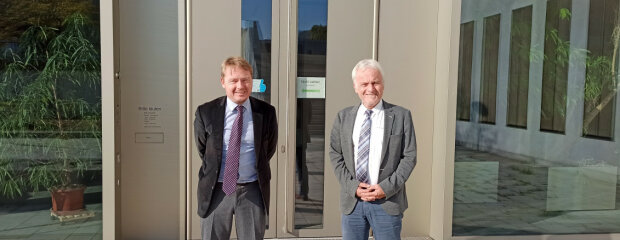 Im Gespräch: MdL Christian Flisek (l.) mit dem Leiter des Staatlichen Bauamts Passau, Robert Wufka.
