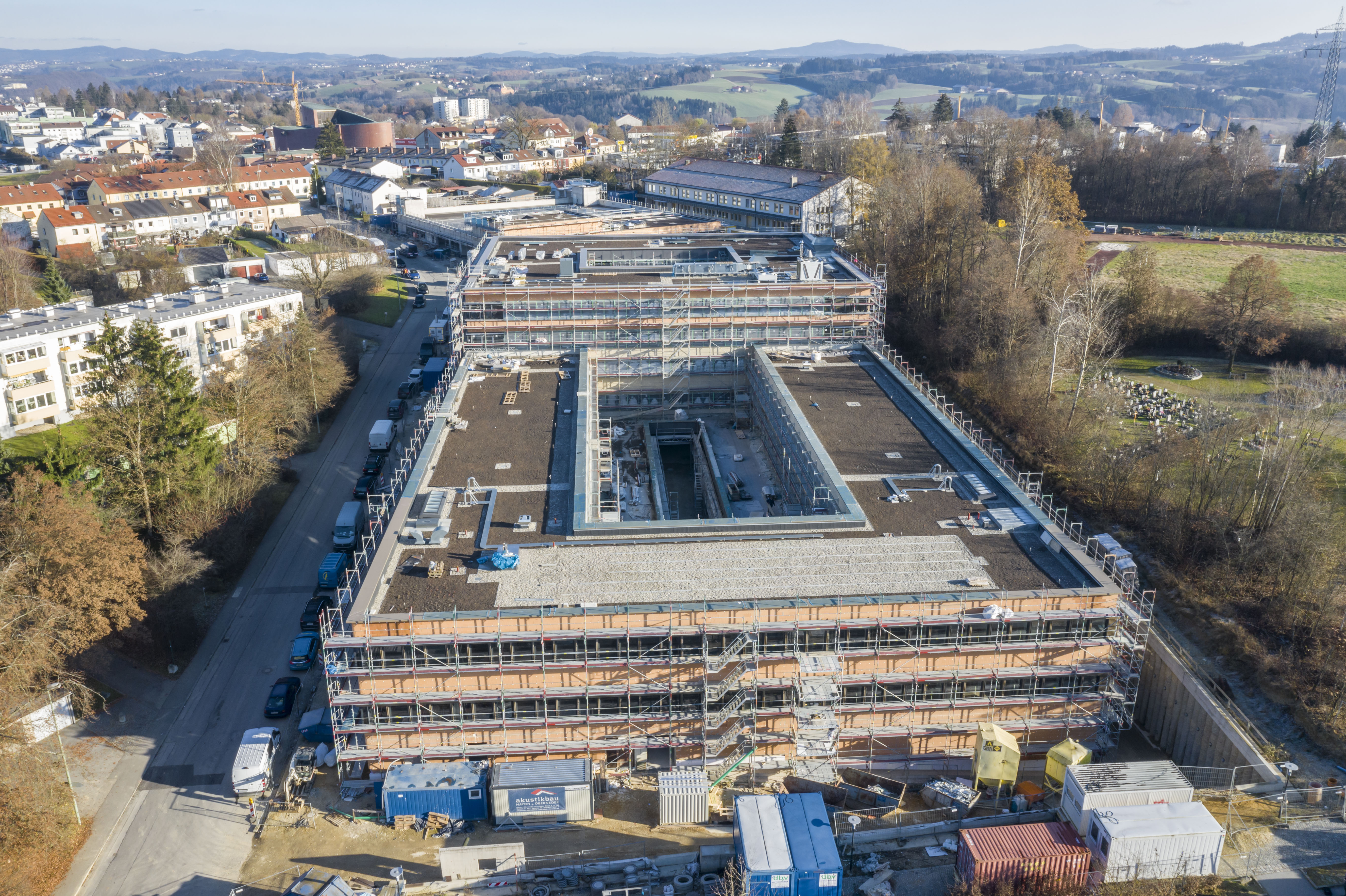 Der Neubau für die Landespolizei in Passau war im vergangenen Jahr die größte Hochbau-Baustelle des Staatlichen Bauamts Passau. Der Neubau für die Landespolizei in Passau war im vergangenen Jahr die größte Hochbau-Baustelle des Staatlichen Bauamts Passau.